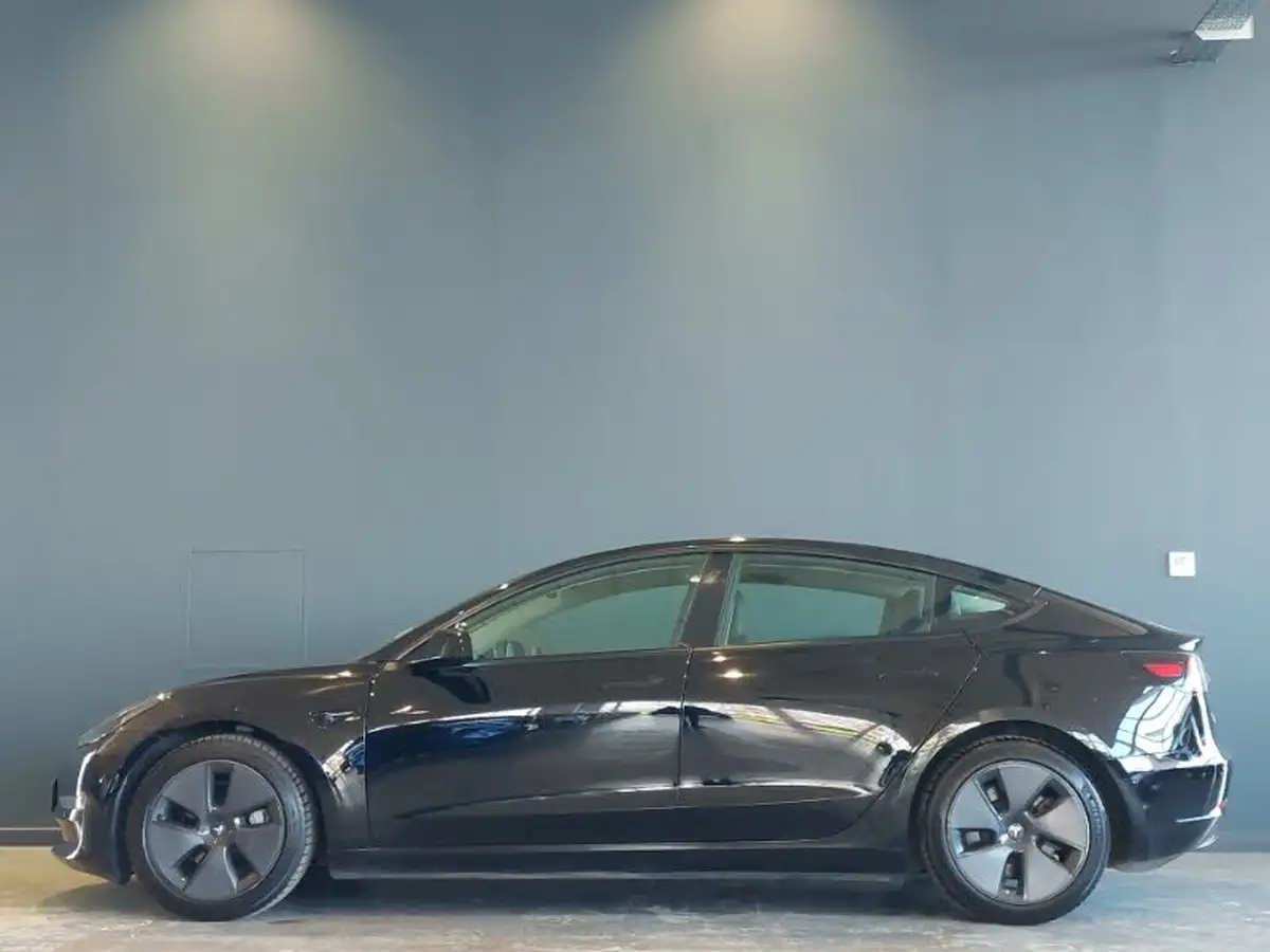 2020-tesla-model-3-e-long-range-big-3