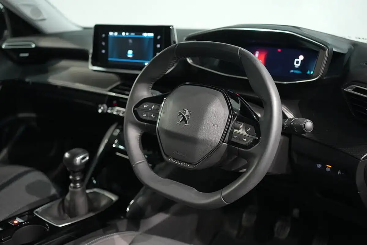 2021-peugeot-2008-suv-12-puretech-allure-premium-100bhp-big-39