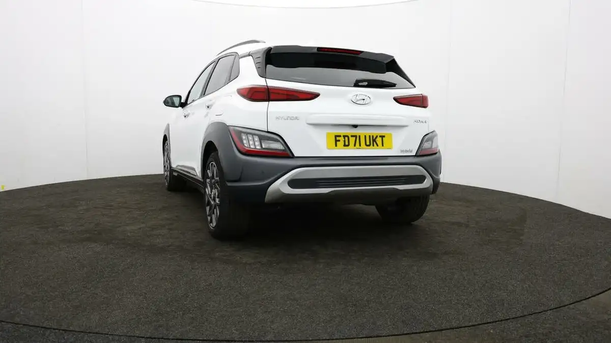 2022-hyundai-kona-16-gdi-premium-big-22
