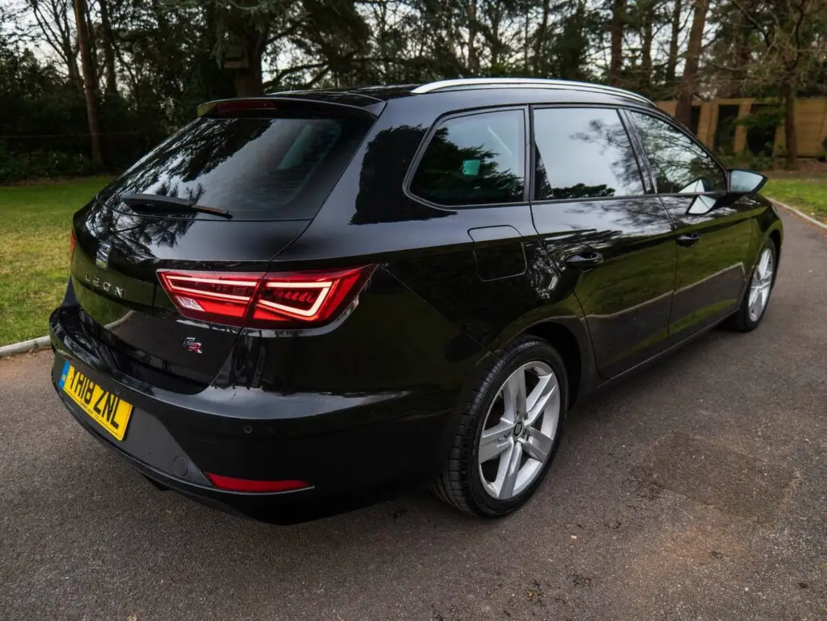 2018-seat-leon-14-ecotsi-fr-technology-estate-5d-dsg-big-5