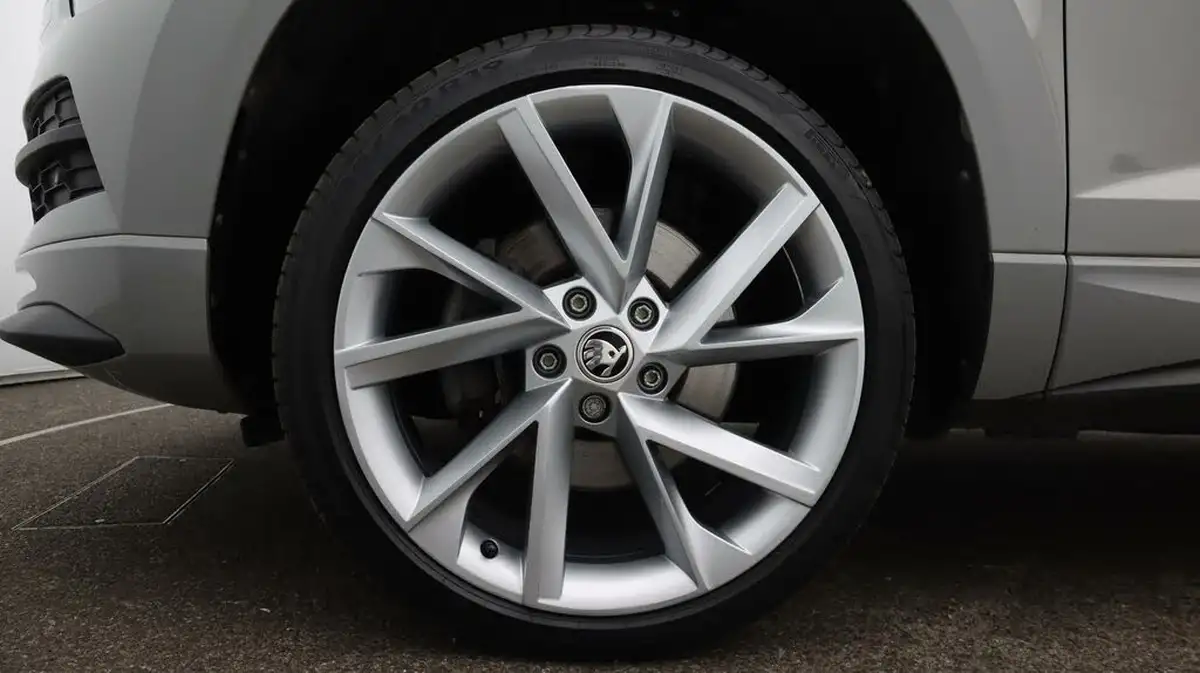 2021-skoda-karoq-15-tsi-sportline-dsg-big-18