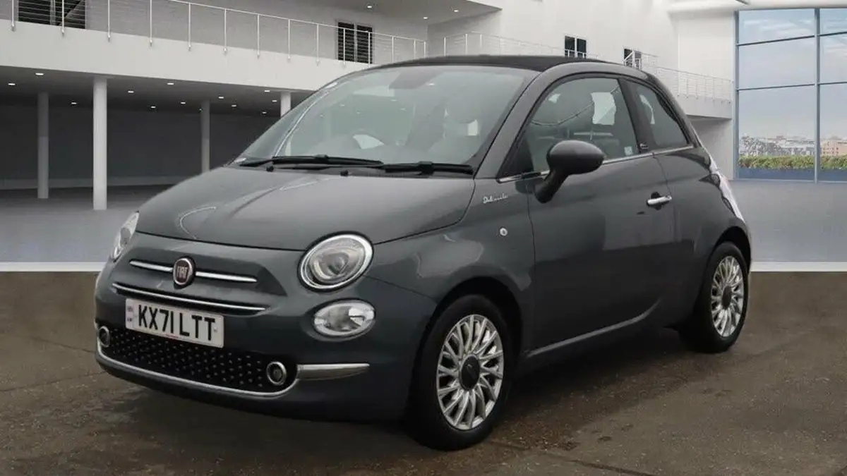 2021-fiat-500c-10-dolcevita-big-1