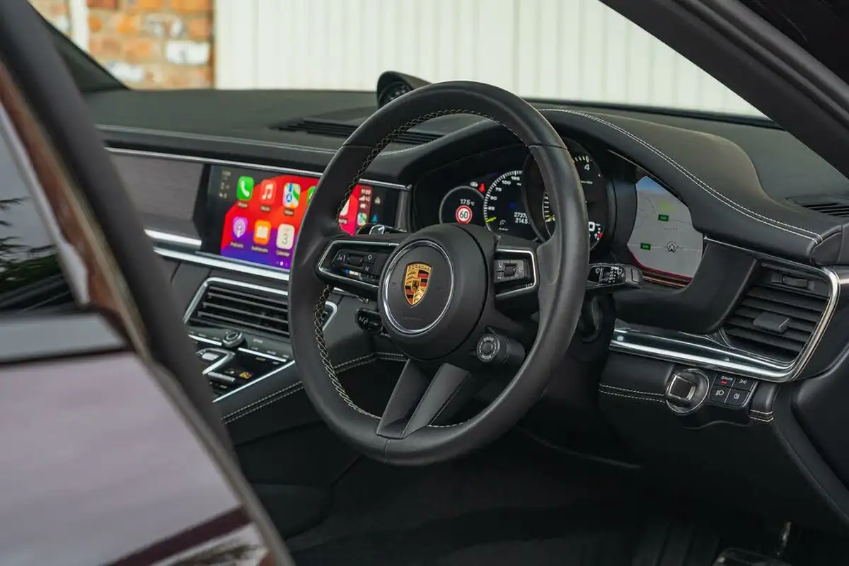 2022-porsche-panamera-30-4-e-hybrid-platinum-edition-sport-turismo-big-42
