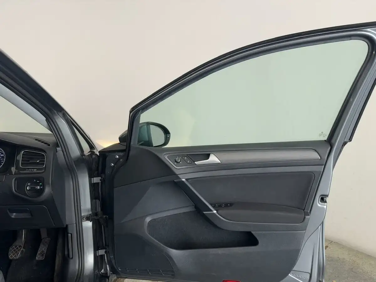 2019-volkswagen-golf-16tdi-match-hatchback-5d-big-20