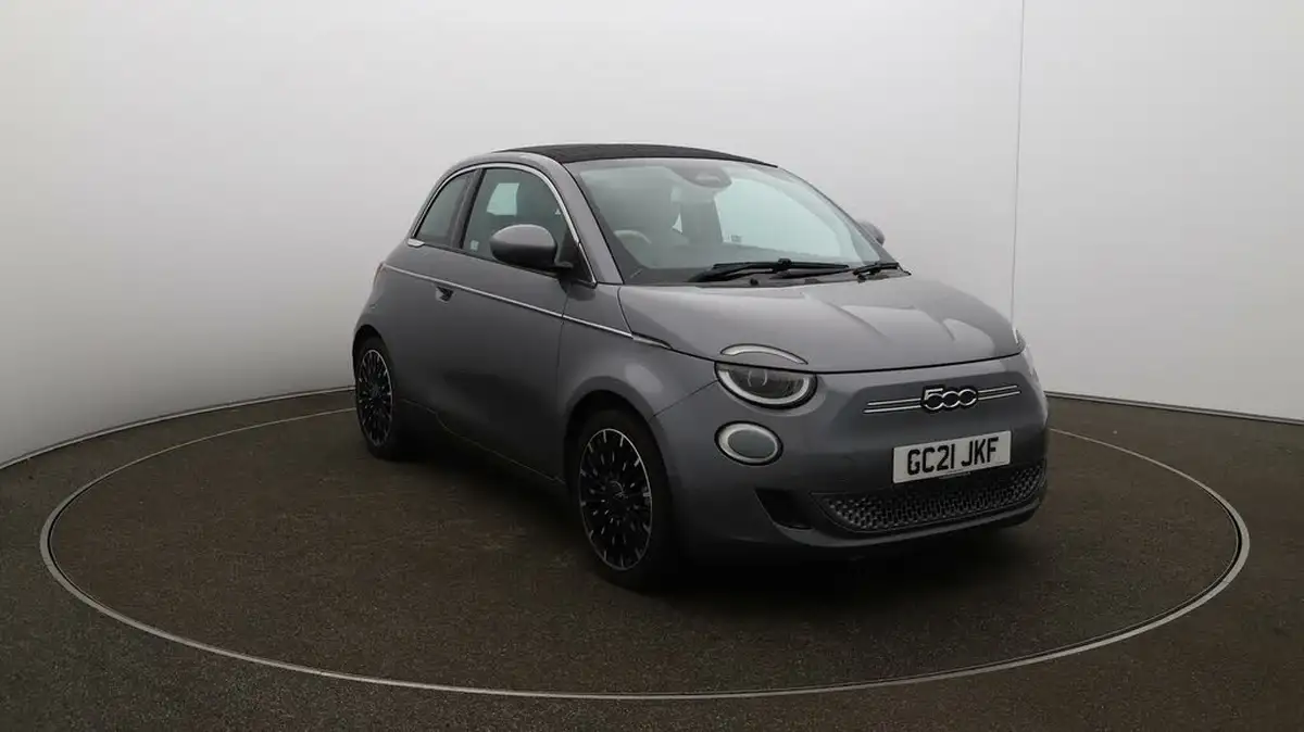 2021-fiat-500c-e-la-prima-big-37