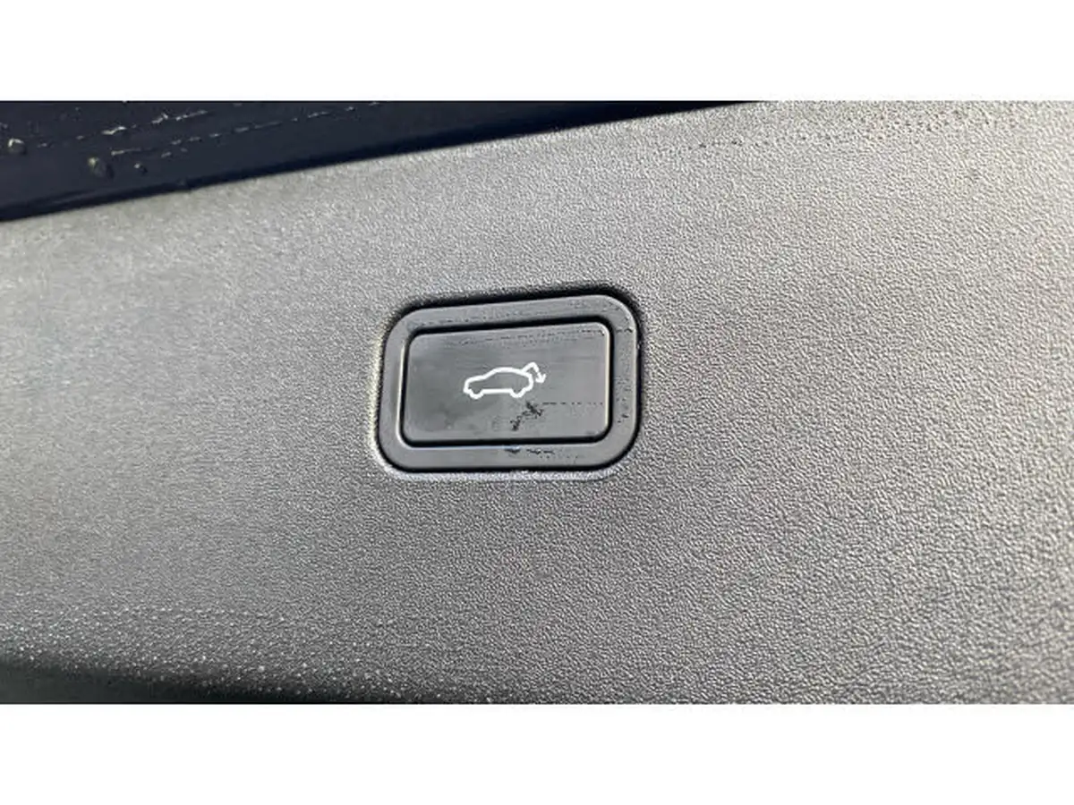 2025-volvo-ex30-e-single-motor-plus-extended-range-big-49