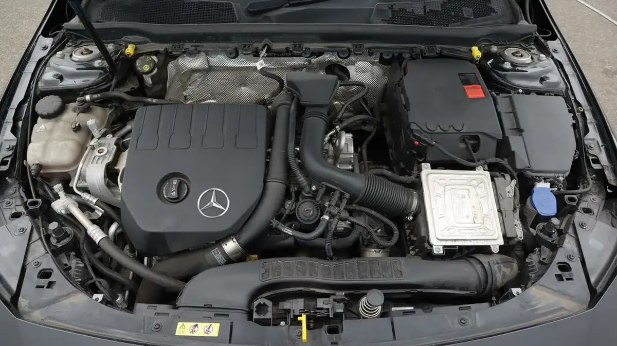 2020-mercedes-benz-cla-13-cla-200-amg-line-coupe-4d-7g-dct-big-19