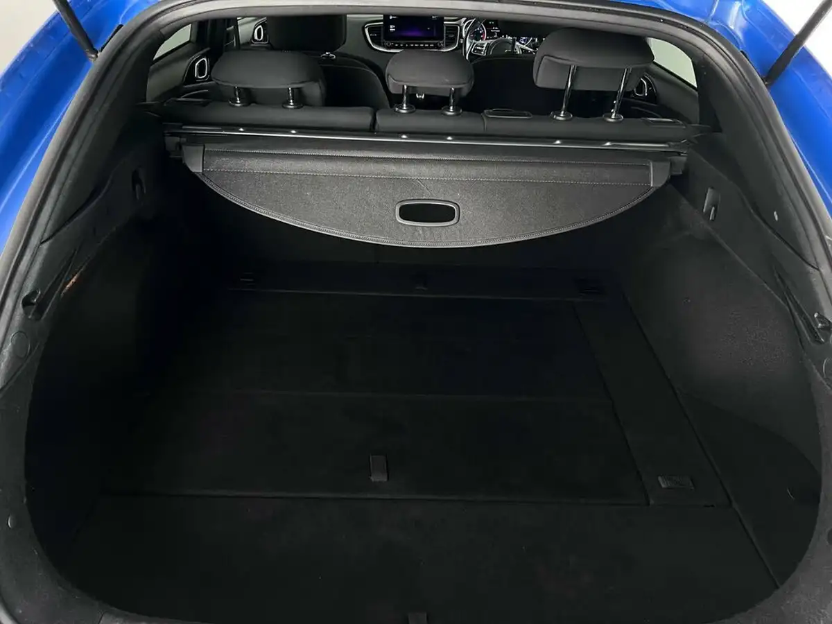 2022-kia-pro-ceed-15-t-gdi-gt-line-big-9
