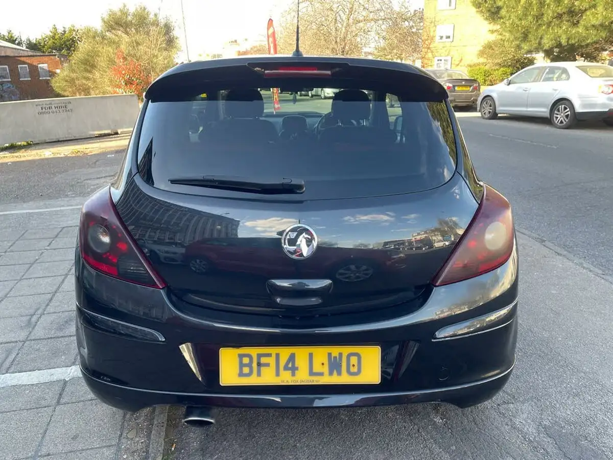 2014-vauxhall-corsa-14-sri-16v-100ps-ac-3d-1398cc-big-7