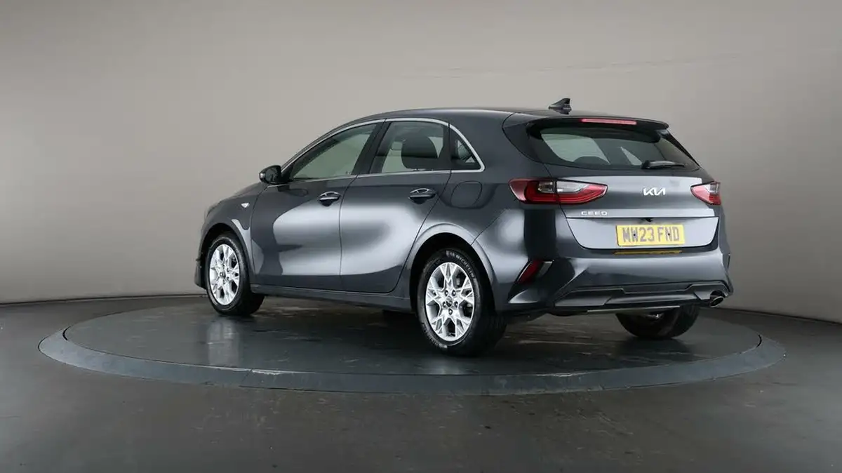 2023-kia-ceed-15-t-gdi-2-158bhp-non-adap-hatchback-big-64