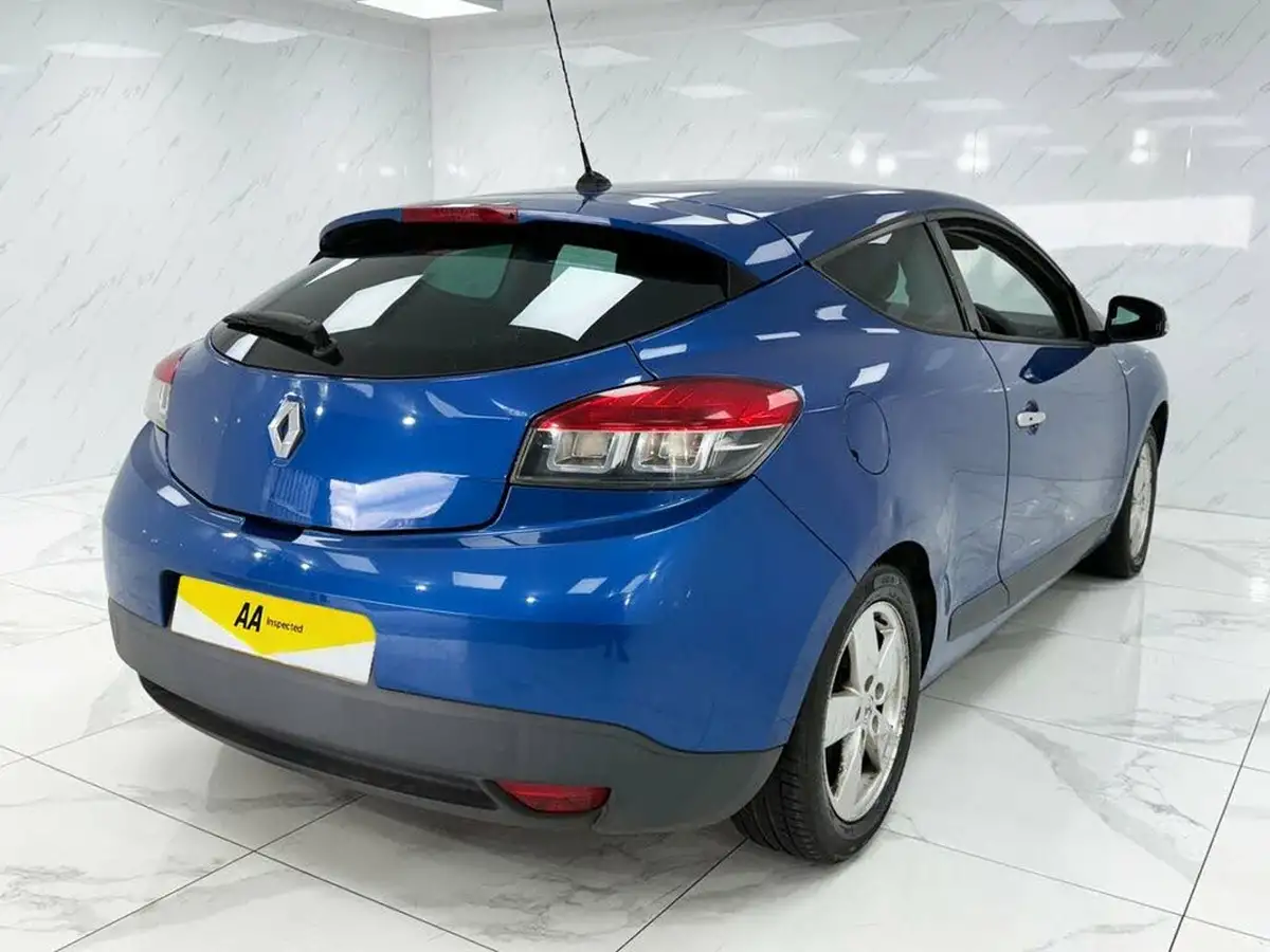 2010-renault-megane-15td-dynamique-tom-tom-15dci-106bhp-coupe-2d-big-8