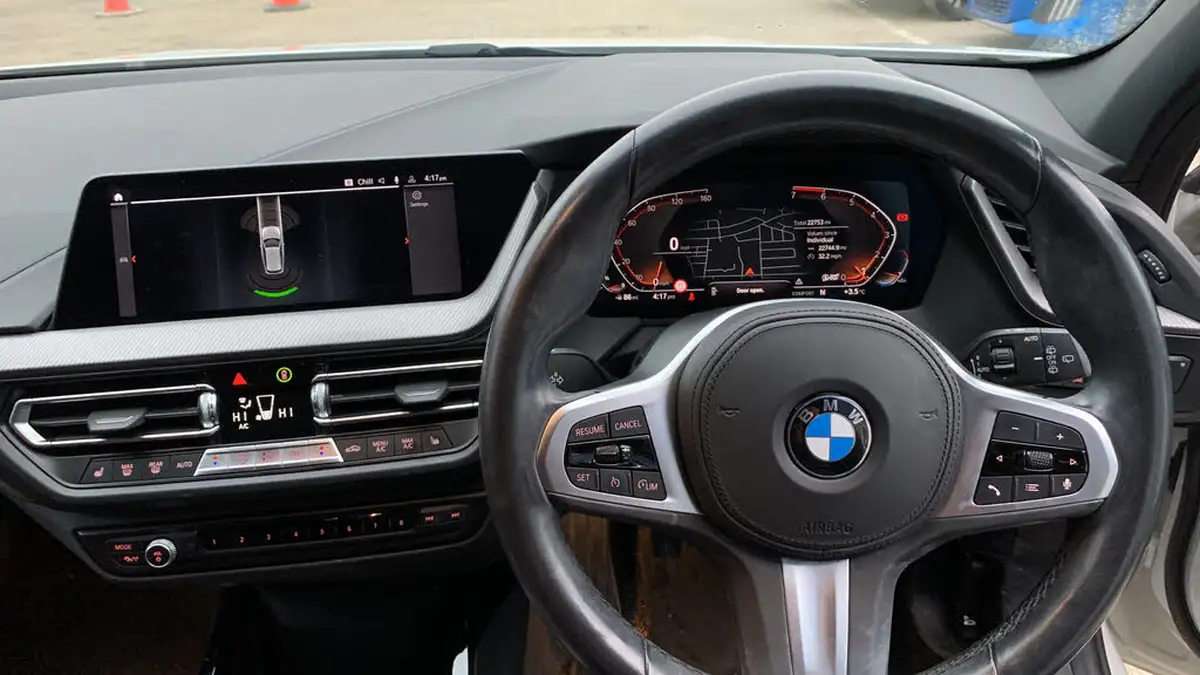 2022-bmw-1-series-15-118i-m-sport-lcp-big-39