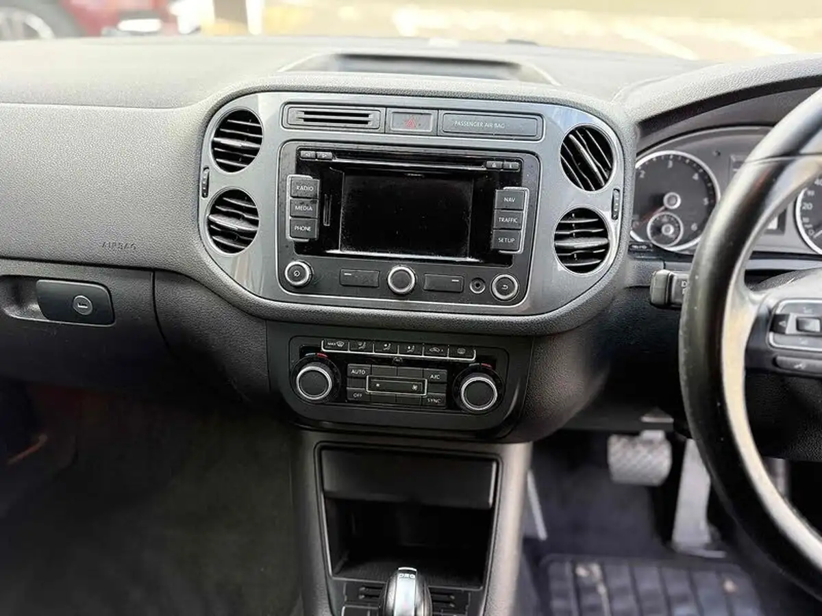 2014-volkswagen-tiguan-20tdi-match-140ps-4motion-bmt-dsg-big-13