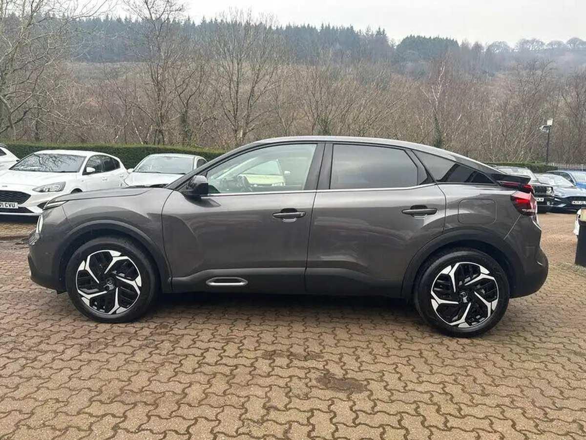 2022-citroen-c4-12-puretech-shine-130ps-big-3
