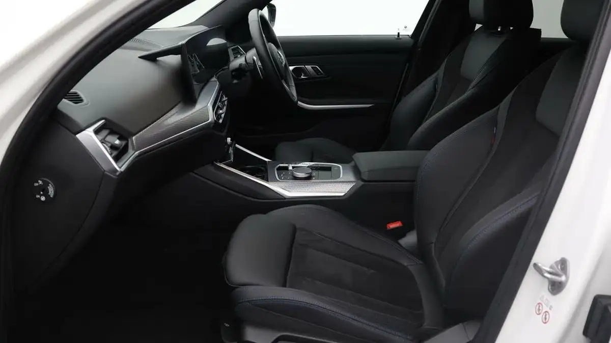 2023-bmw-3-series-20-320i-m-sport-saloon-4d-big-13