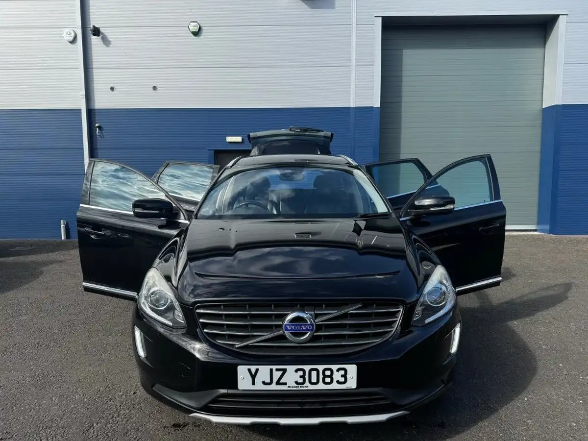2016-volvo-xc60-20td-d4-se-lux-nav-geartronic-big-13