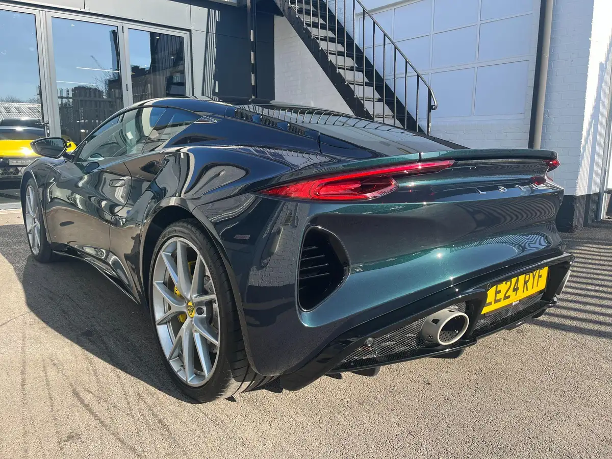 2024-lotus-emira-big-8