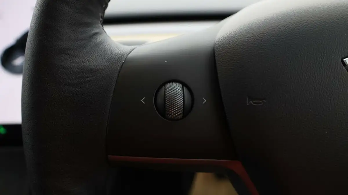 2021-tesla-model-3-e-long-range-awd-big-21