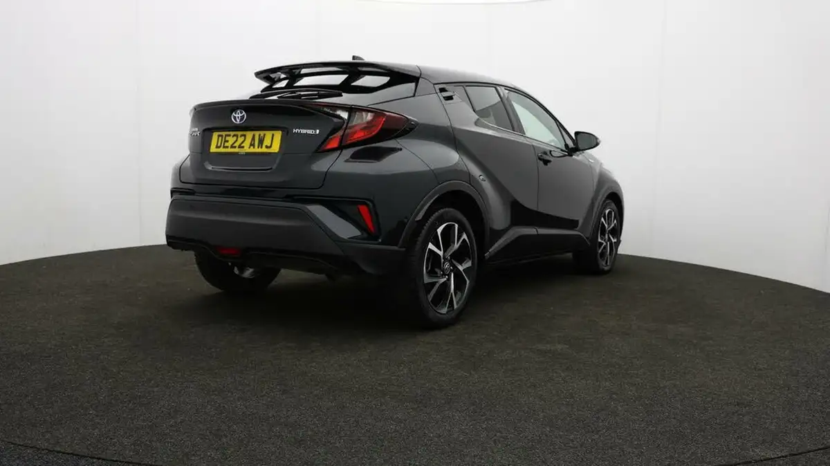 2022-toyota-c-hr-18-vvt-i-design-big-25