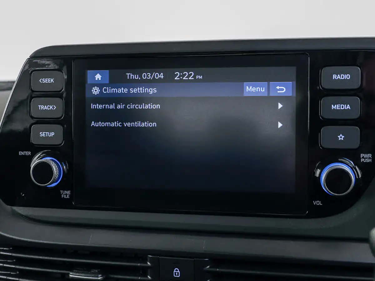 2024-hyundai-i20-10-t-gdi-advance-dct-big-13