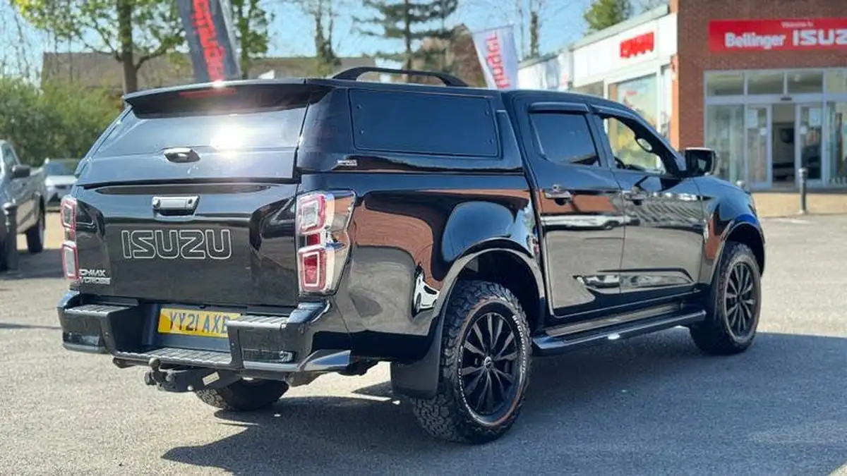 2021-isuzu-d-max-19td-v-cross-auto-big-4
