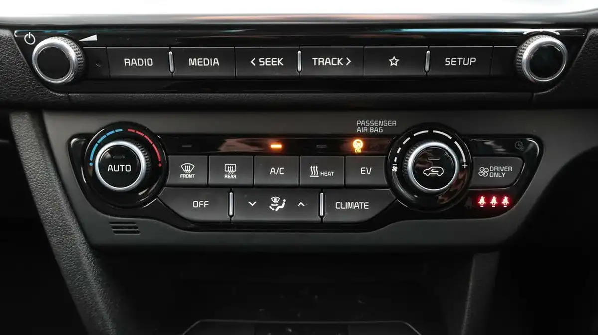 2022-kia-e-niro-ev-2-64-big-12