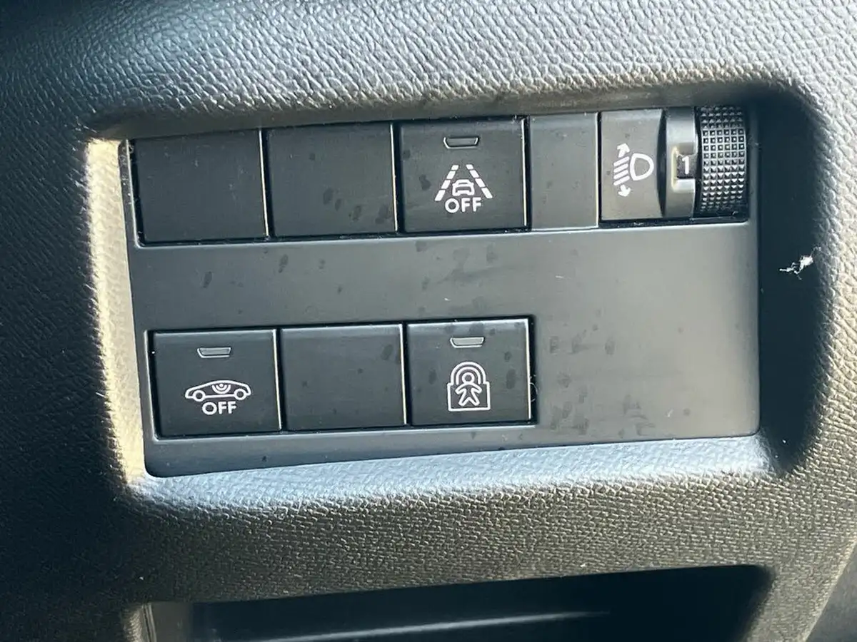 2022-citroen-c5-aircross-15bluehdi-shine-ss-big-37