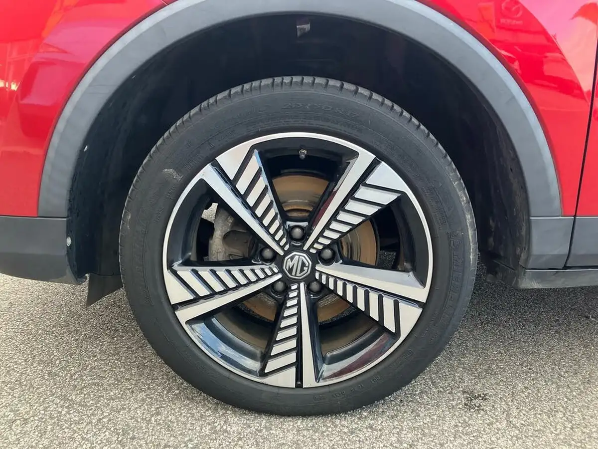 2020-mg-zs-suv-e-exclusive-ev-big-5