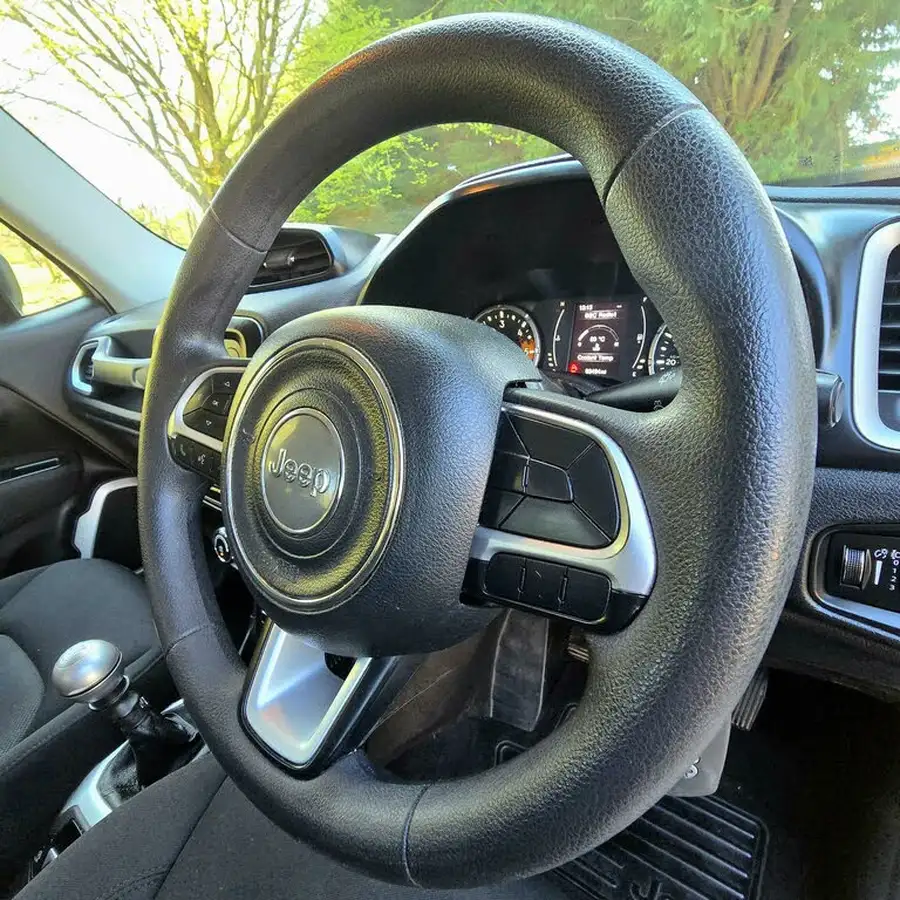2015-jeep-renegade-16td-sport-big-24