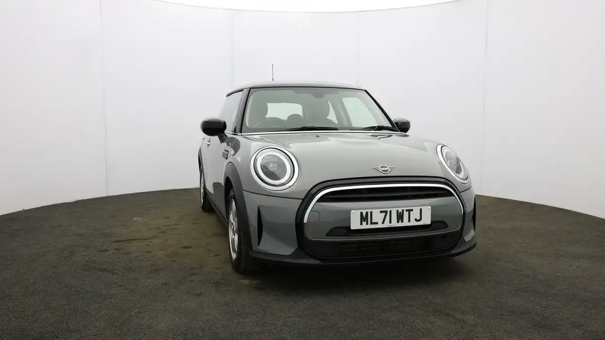 2021-mini-cooper-15-cooper-classic-hatchback-3d-big-36