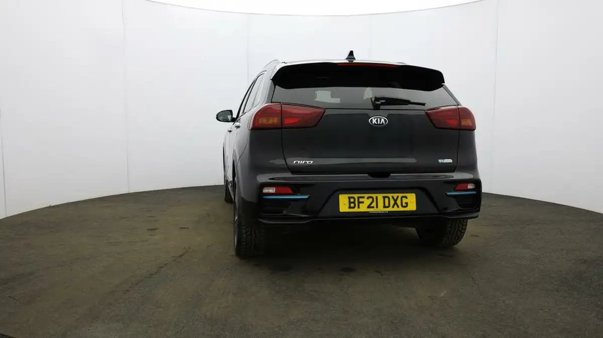 2021-kia-e-niro-ev-4-big-55