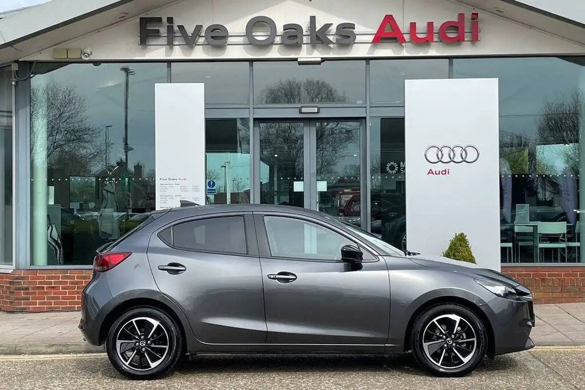 2023-mazda-mazda2-15-e-skyactiv-g-homura-aka-115ps-big-1