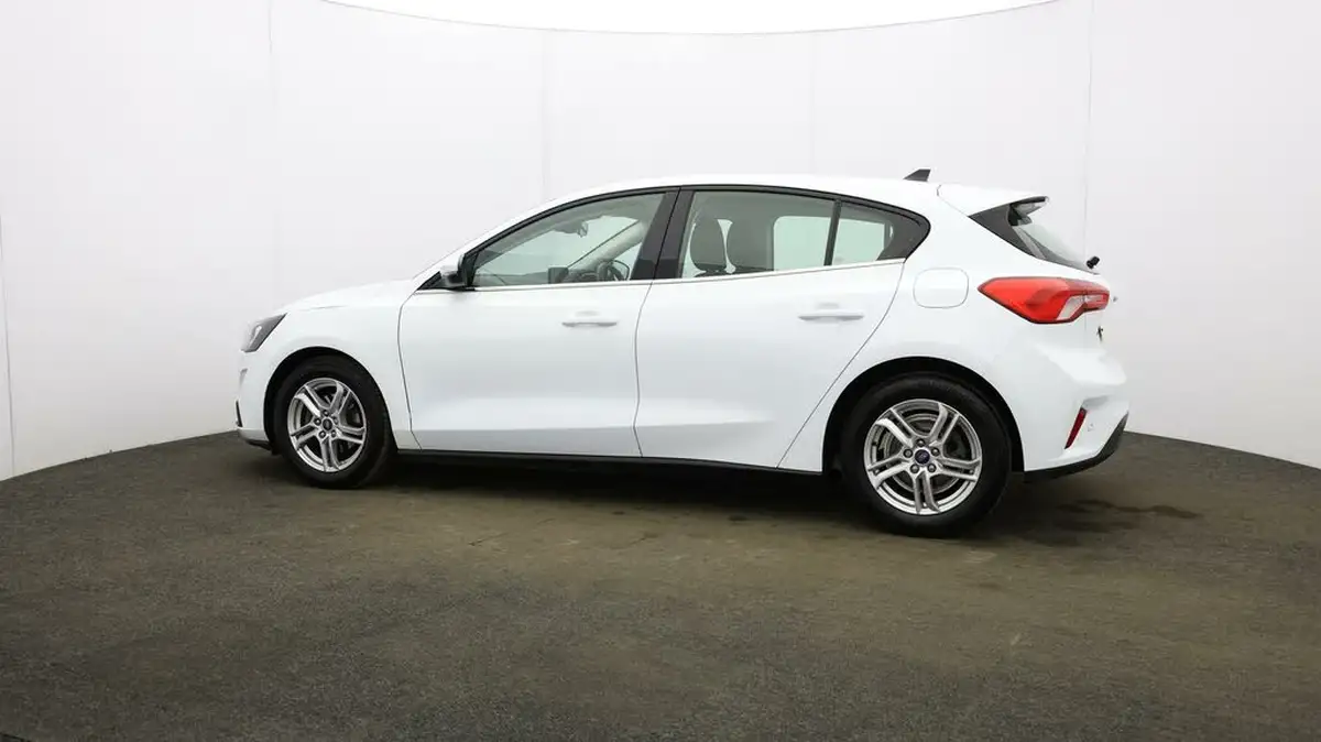 2020-ford-focus-15-zetec-120ps-hatchback-auto-big-57