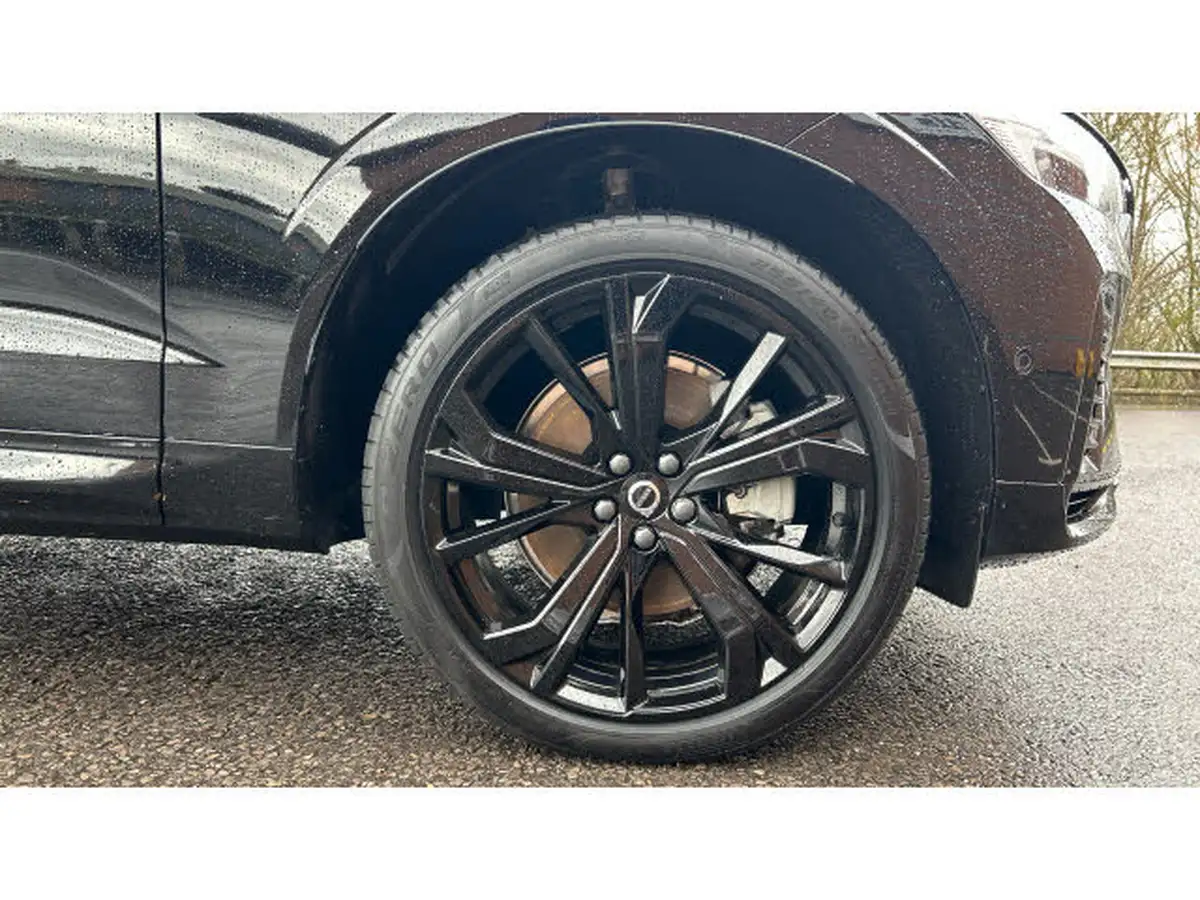 2024-volvo-xc60-20-t6-plus-black-edition-big-15