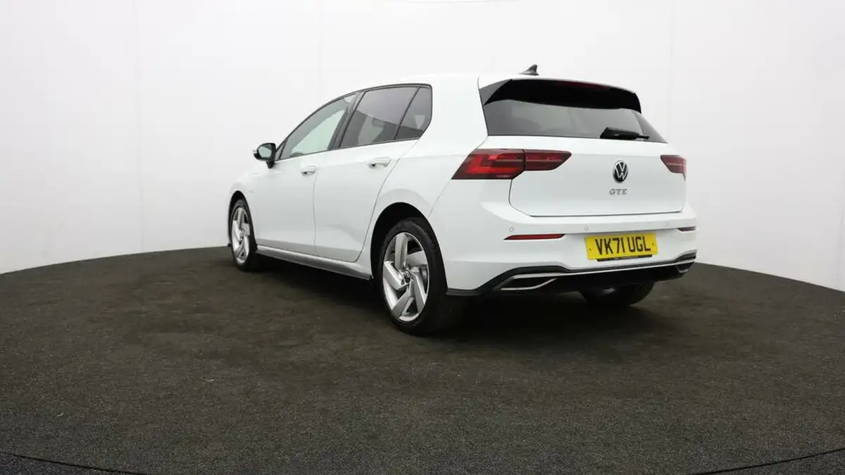 2021-volkswagen-golf-14-tsi-gte-big-69