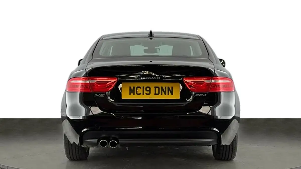 2019-jaguar-xe-20d-prestige-180ps-auto-big-4