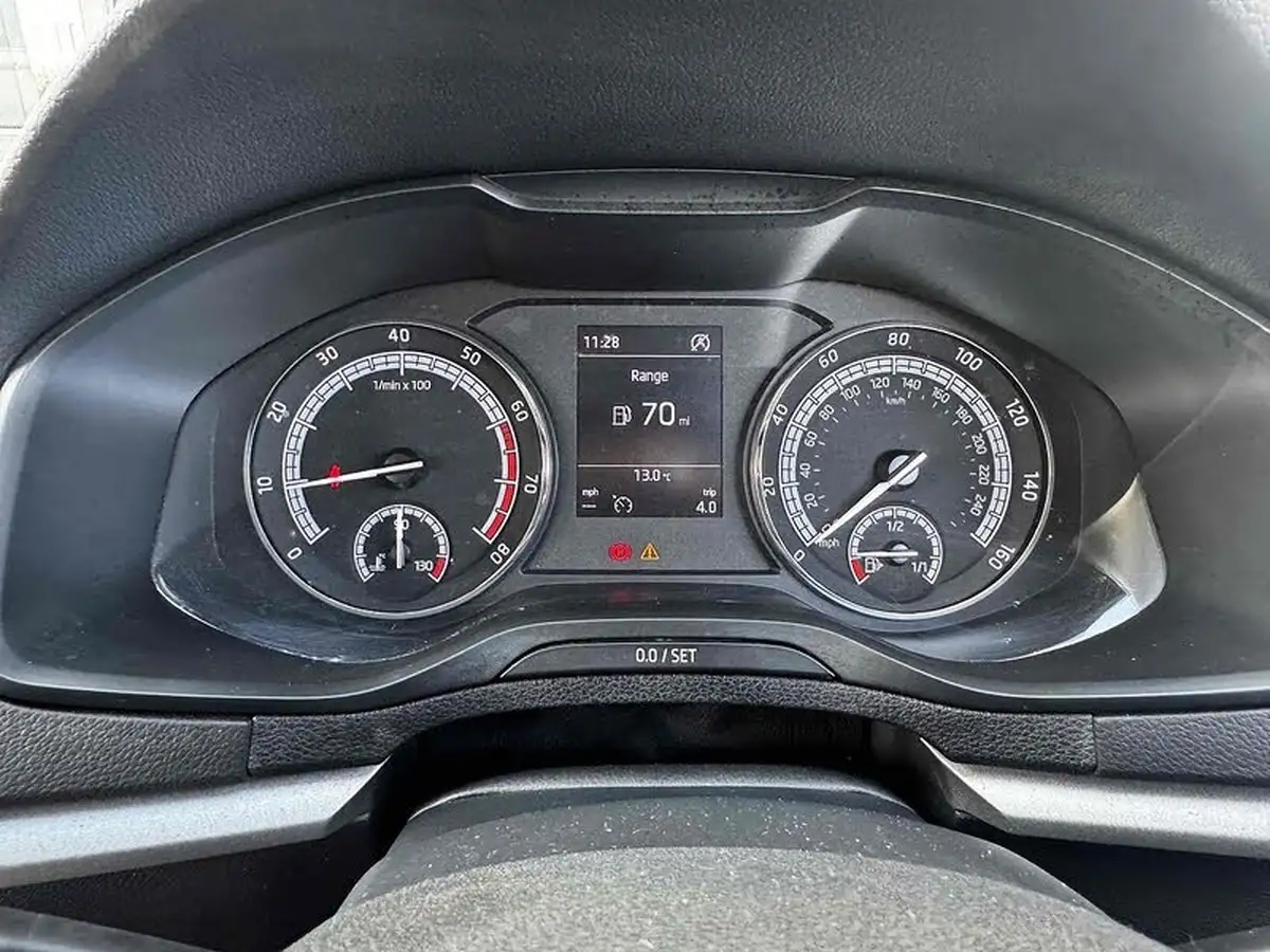 2019-skoda-karoq-10-tsi-se-big-32
