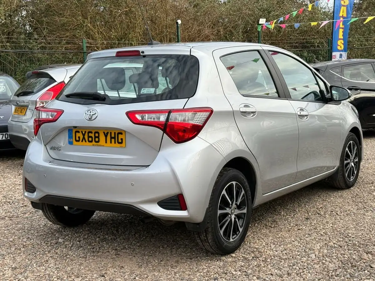 2018-toyota-yaris-10-vvt-i-icon-71bhp-big-6