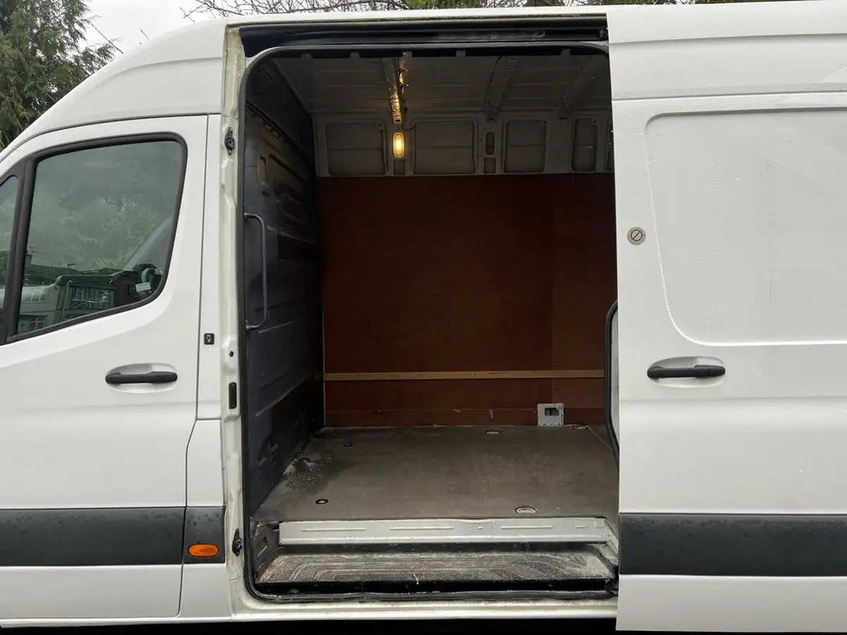 2018-mercedes-benz-sprinter-21cdi-311-l2h1-panel-van-rwd-eco-gear-360-big-41