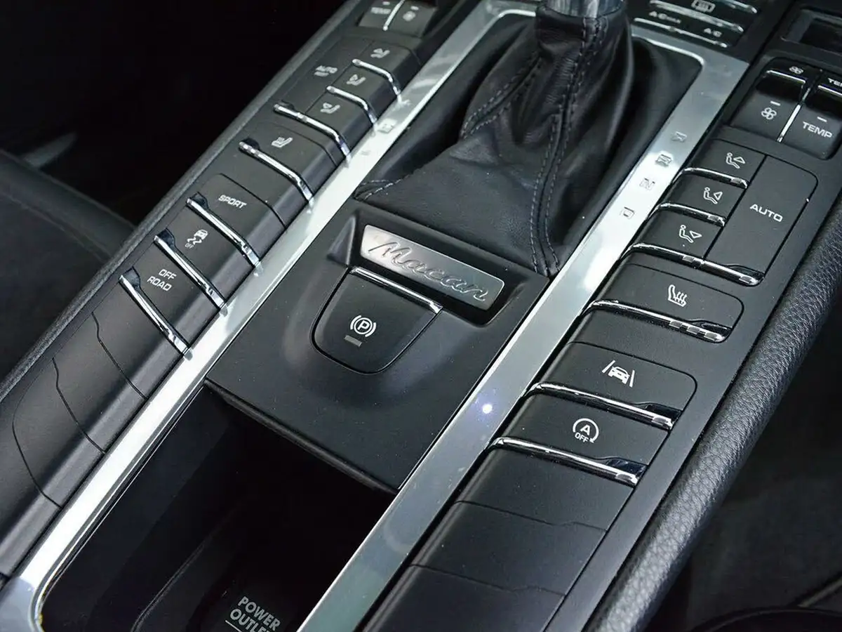 2019-porsche-macan-30-v6-s-big-17
