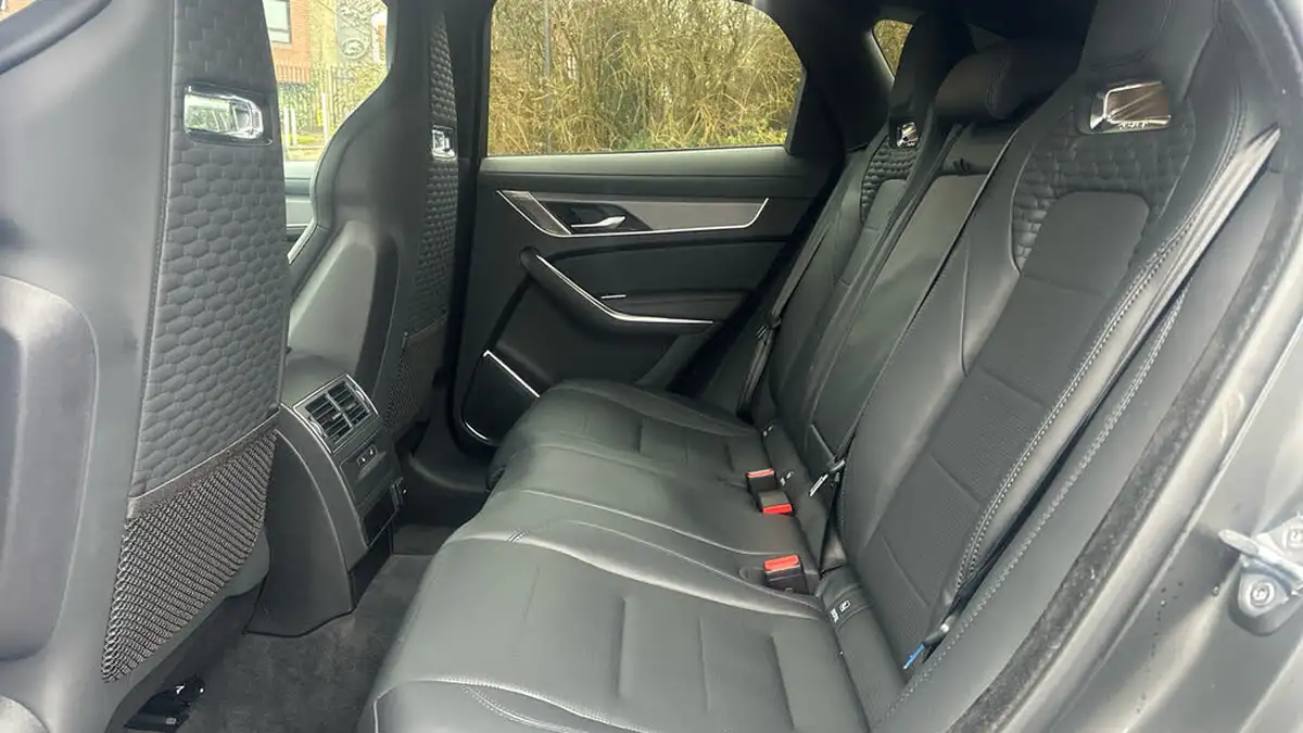 2022-jaguar-f-pace-50-v8-p550-svr-big-3