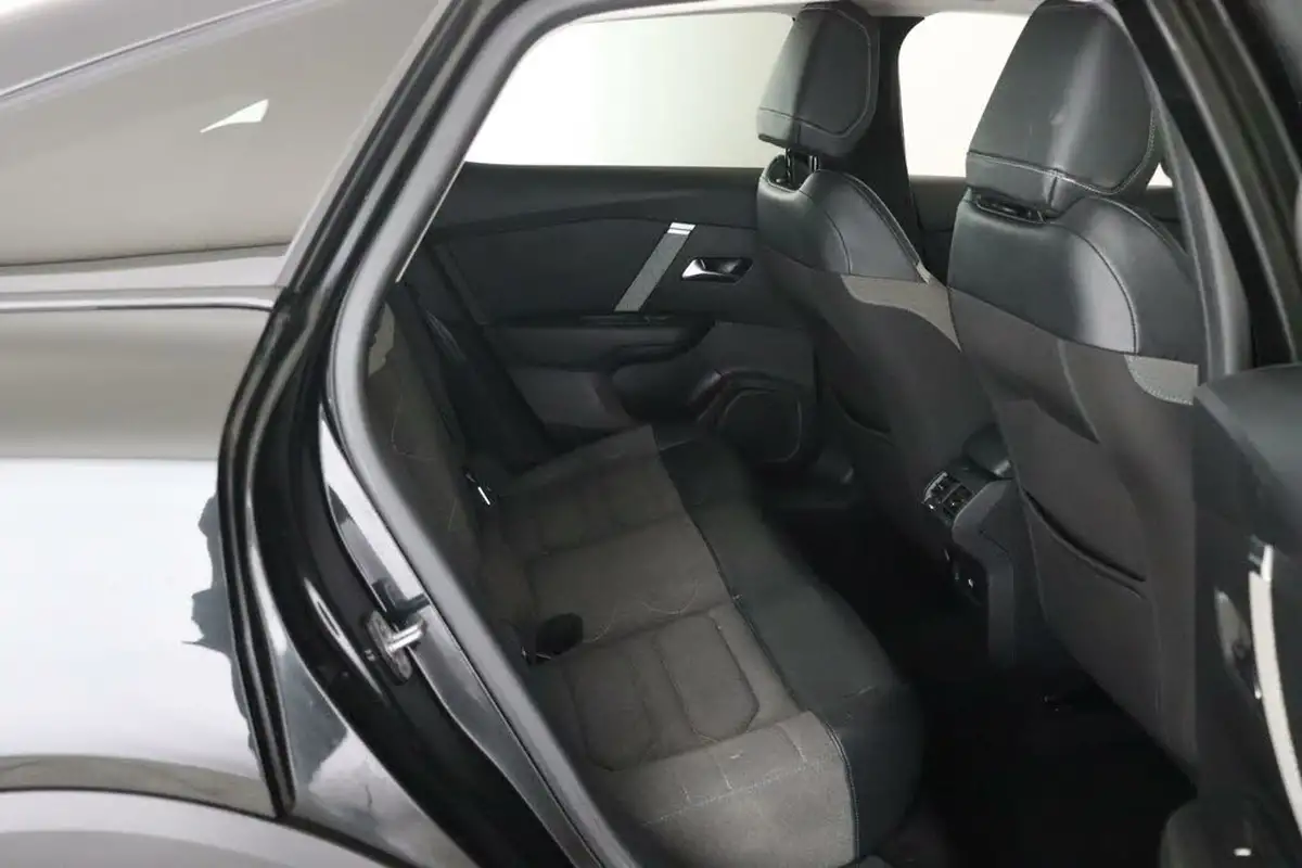 2021-citroen-c4-12-puretech-shine-130ps-big-10