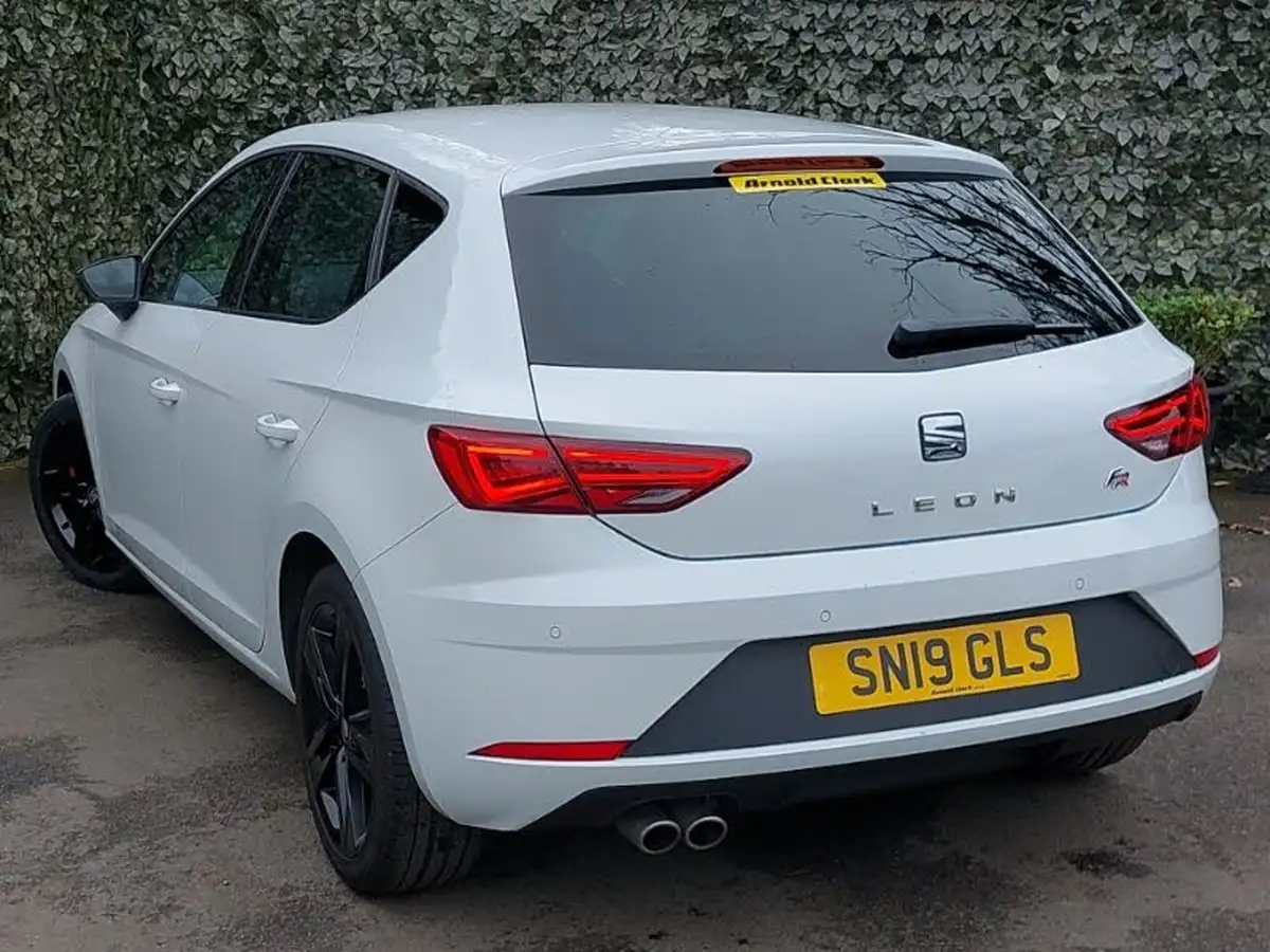 2019-seat-leon-20tdi-fr-hatchback-dsg-big-1