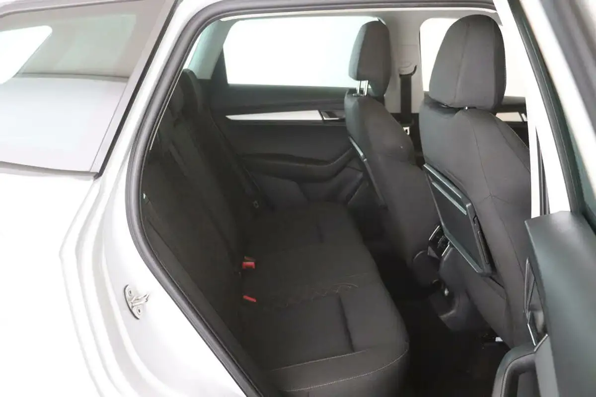 2021-skoda-karoq-15-tsi-se-big-13