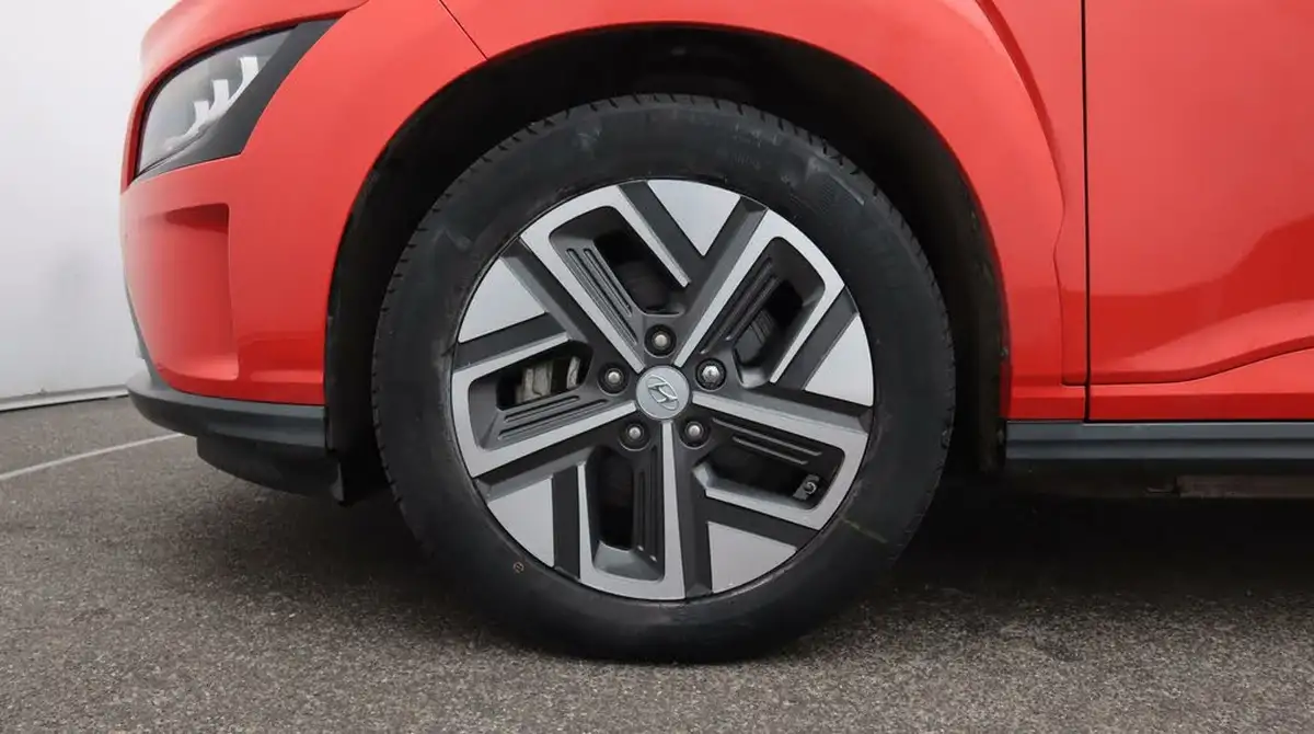 2022-hyundai-kona-e-ultimate-big-18