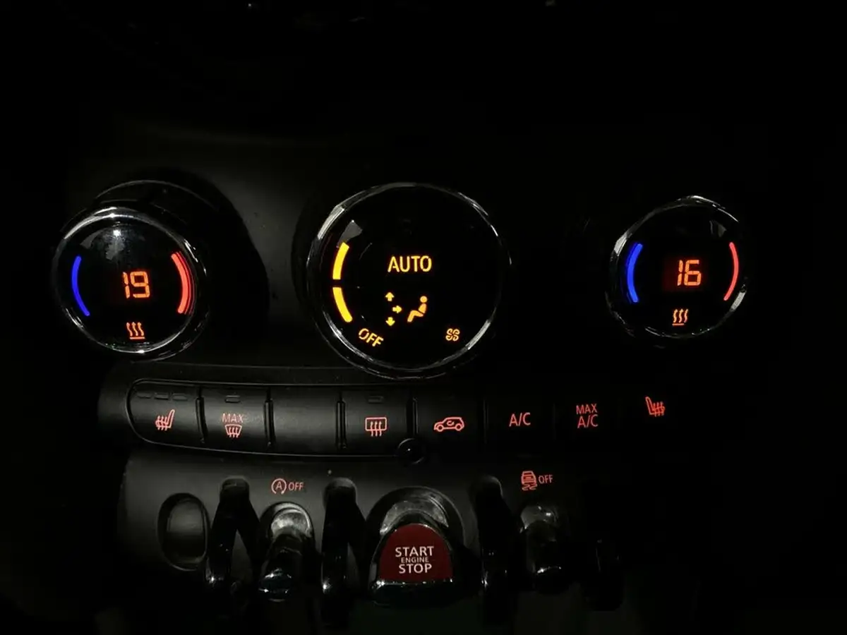 2019-mini-cooper-15-cooper-classic-hatchback-5d-big-21