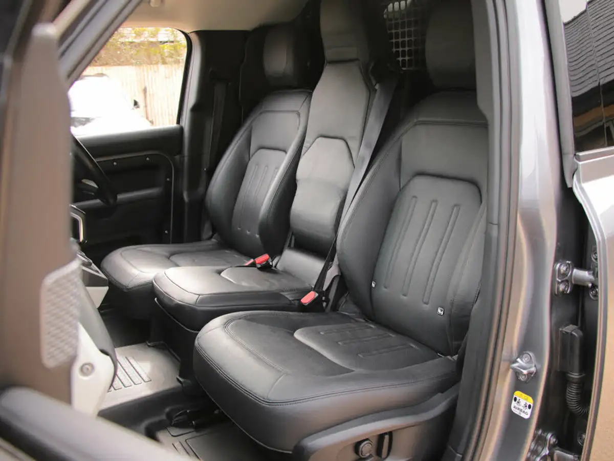 2021-land-rover-110-defender-30-d250-hard-top-se-110-big-1
