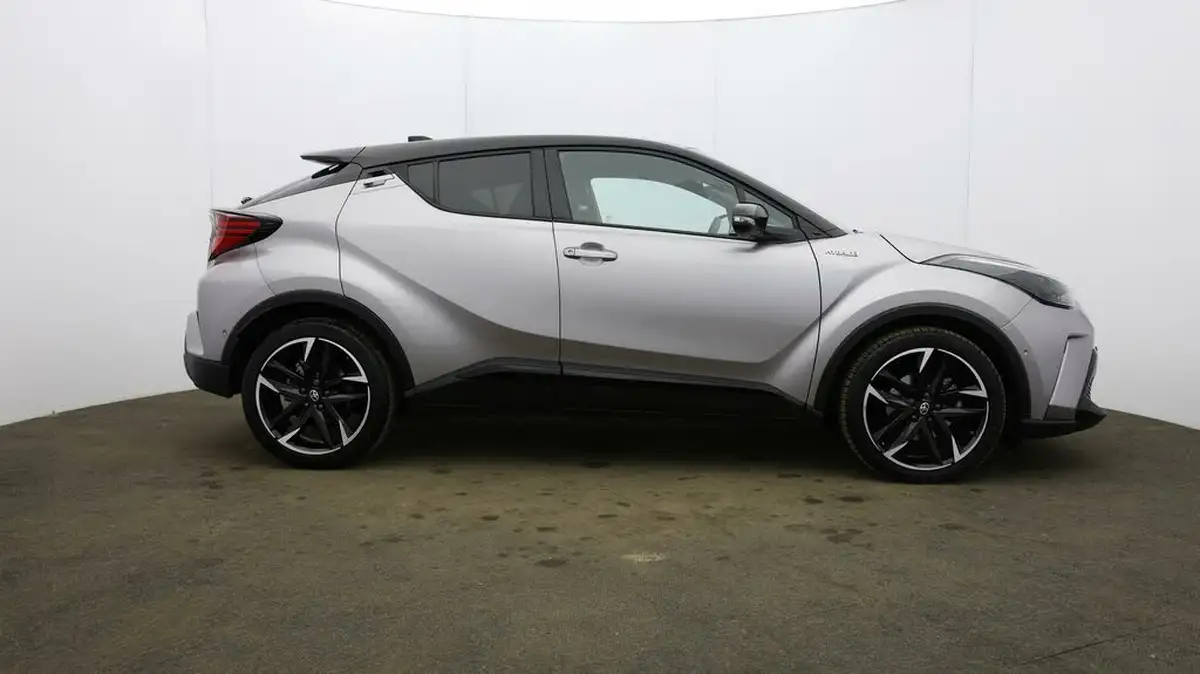 2021-toyota-c-hr-18-vvt-i-gr-sport-big-50