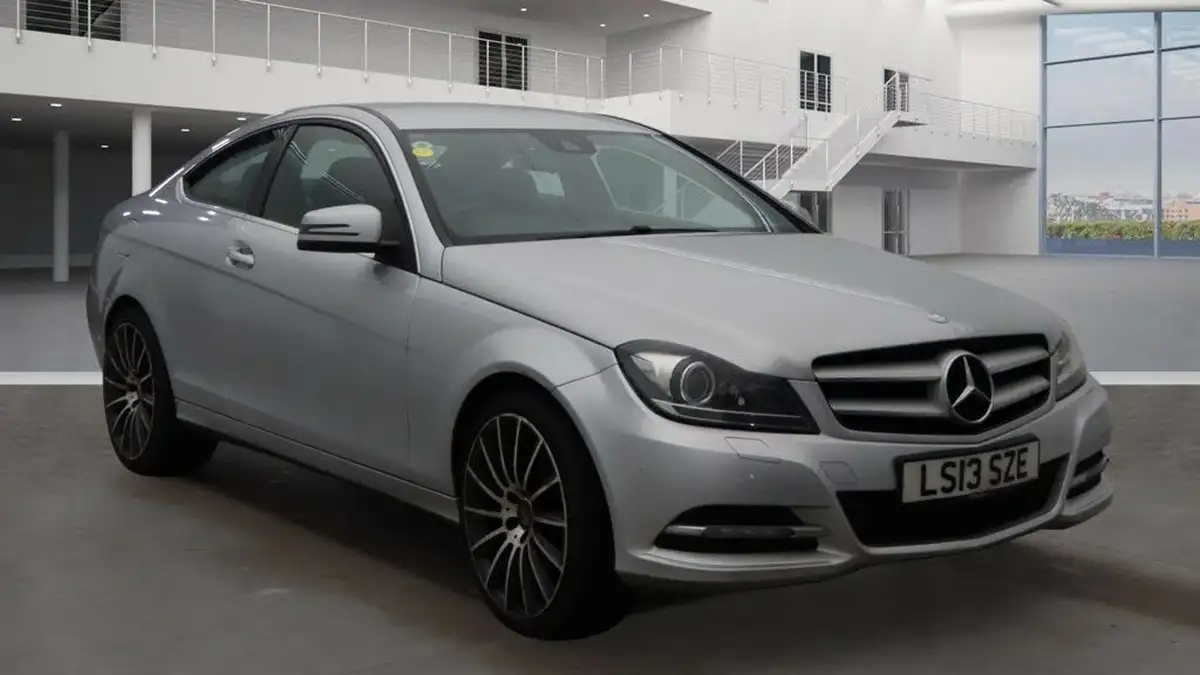 2013-mercedes-benz-c-class-21cdi-c220-cdi-executive-se-170bhp-cdi-coupe-2d-7g-tronic-plus-big-0