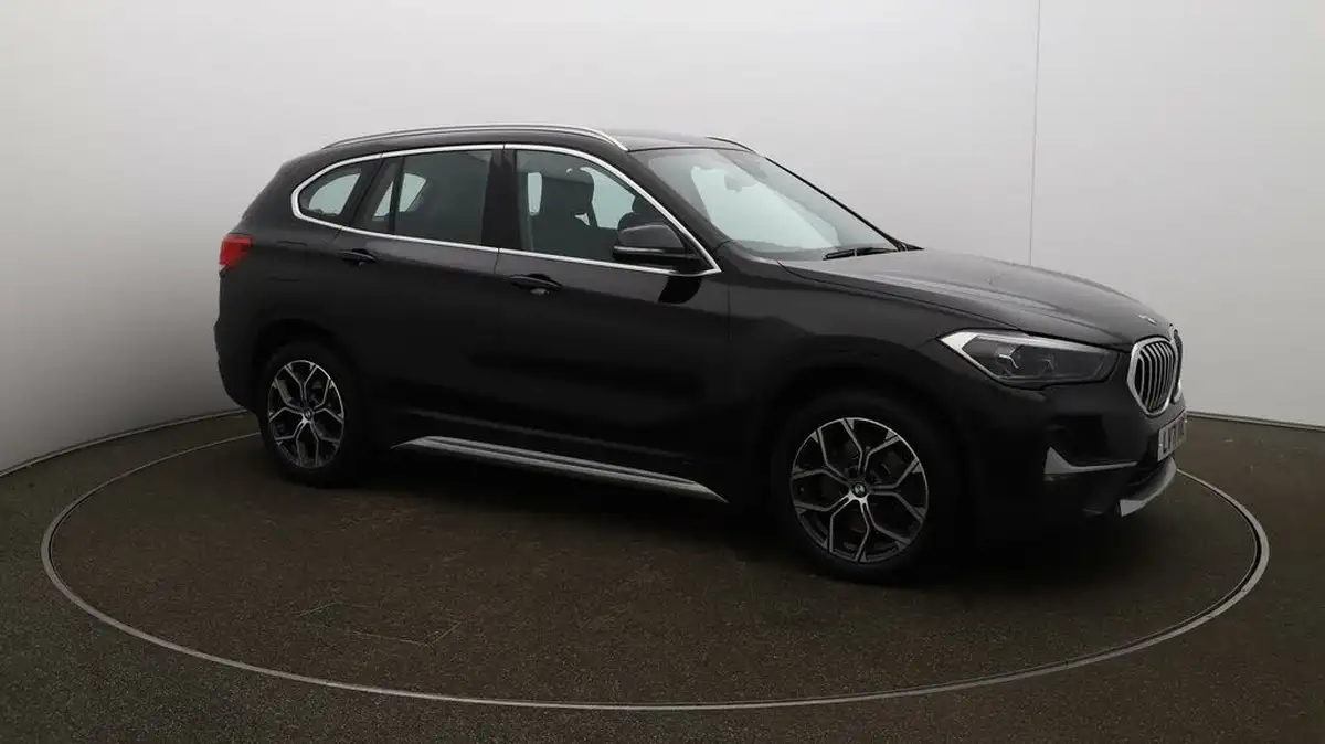 2021-bmw-x1-20-sdrive20i-xline-big-37